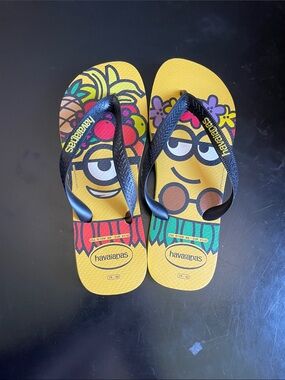 Havaianas  Yellow Minion Tropical Flip Flops with Black Straps